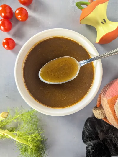 Présentation du bouillon pour chien aux crevettes
