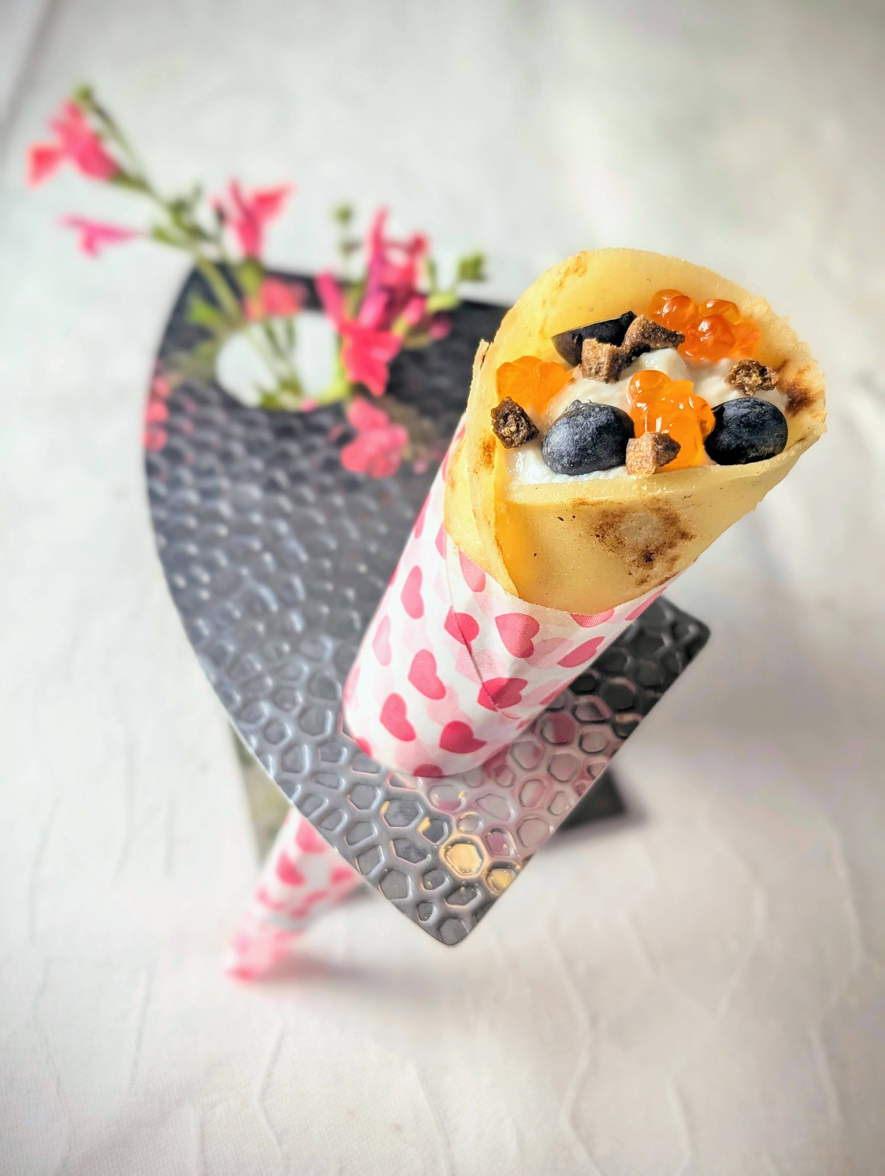 Crêpe, crème au tofu, oeuf de saumon