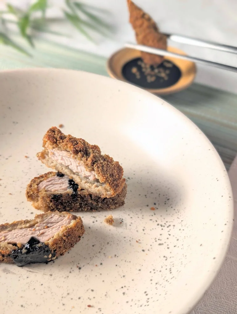 Dégustation des escalopes de veau panée aux croquettes