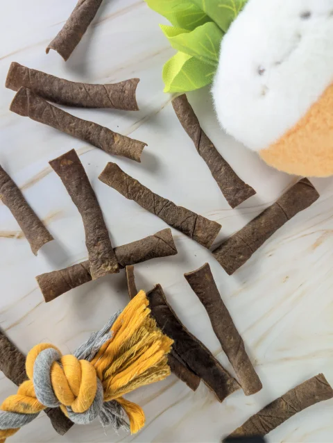 Présentation des friandises lamelles de canard pour chien