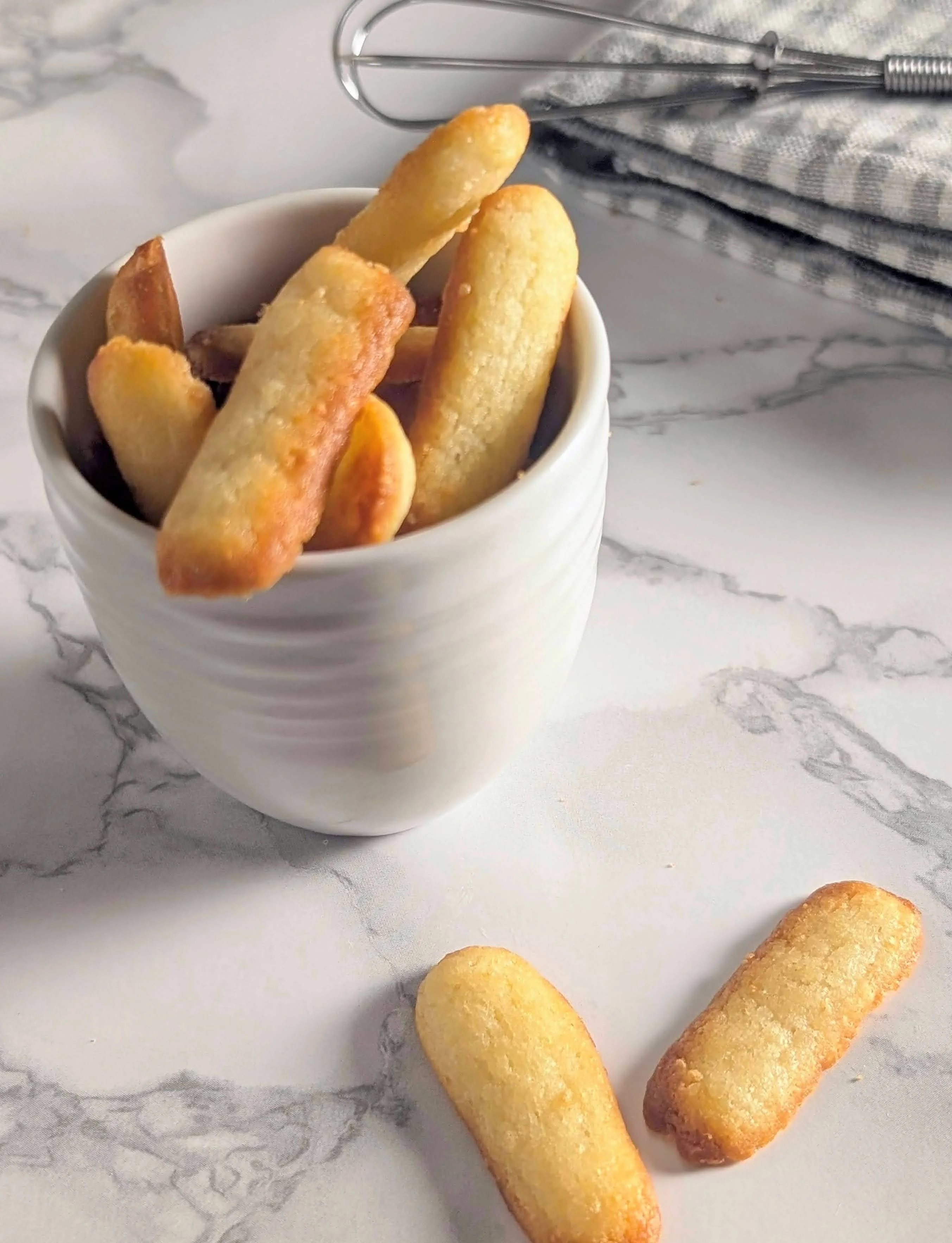 Langue de chien au parmesan