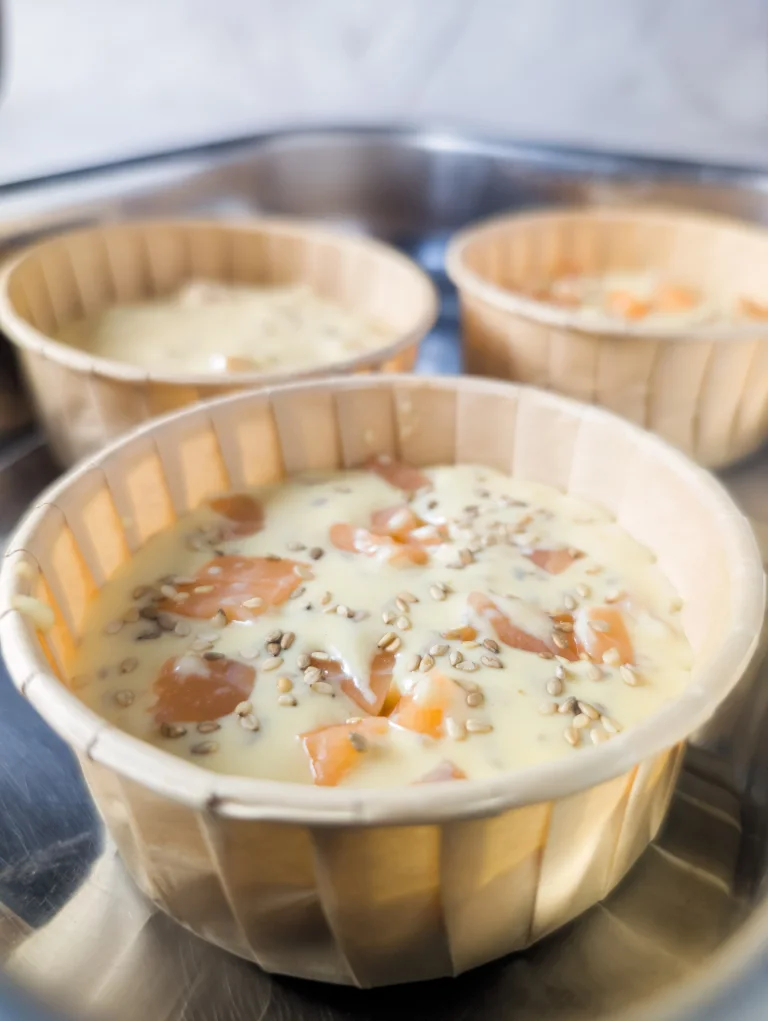 Moule à muffins remplis avant cuisson