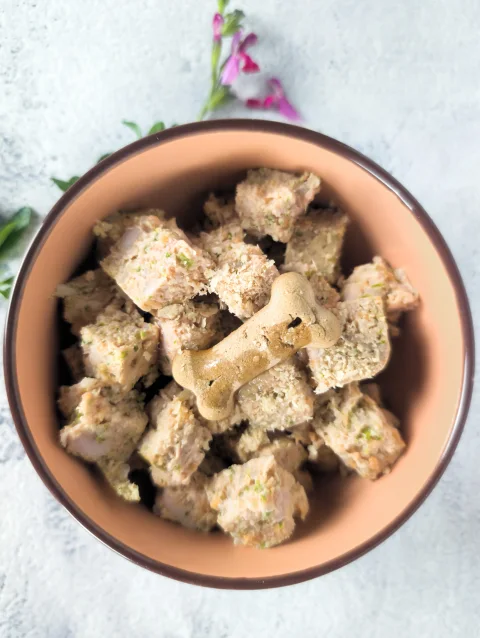 Pâtée pour chien  : lapin, foie, patate douce, riz blanc, brocolis