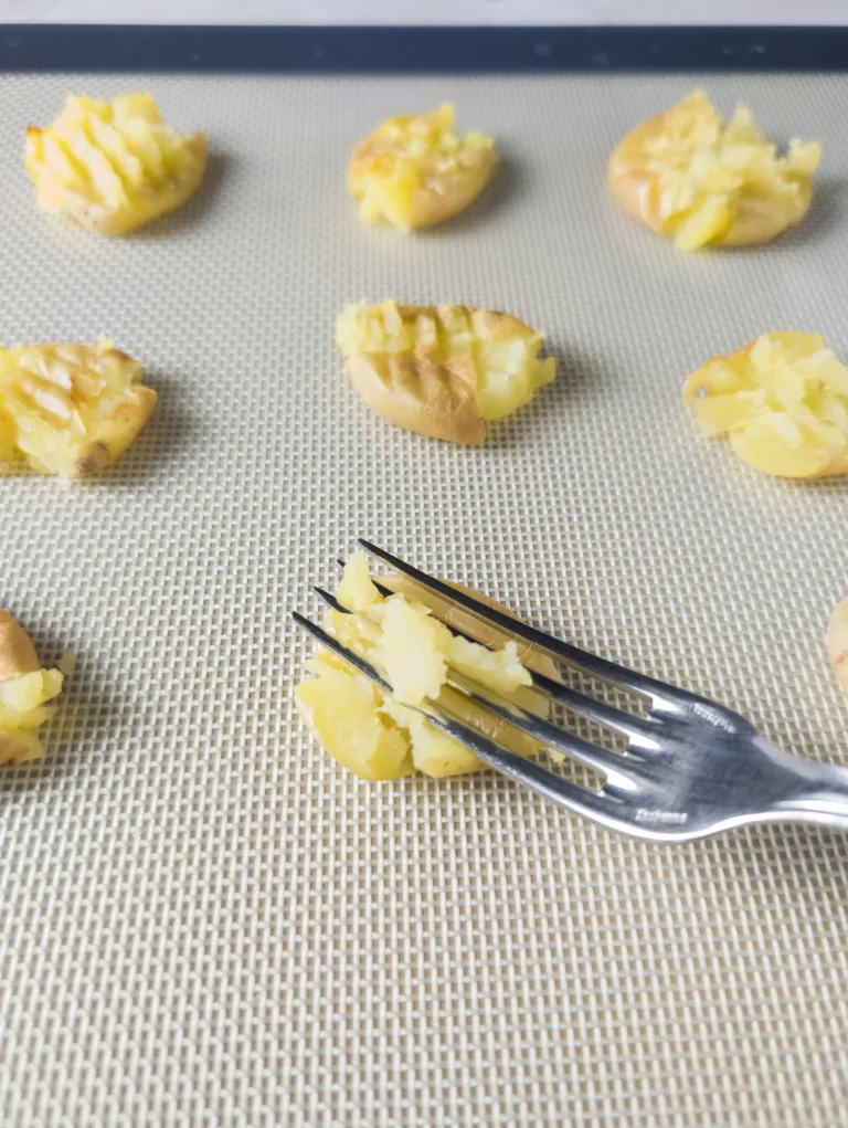Étape d'écrasage des pommes de terre