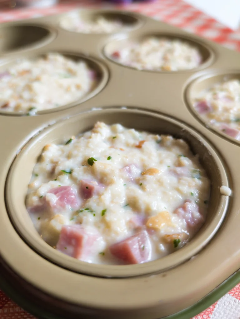 Pâte à pudding dans les moules avant cuisson