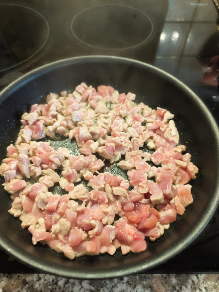 Cuisson des morceaux de dinde à la poêle