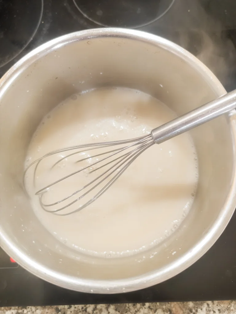Liaison du bouillon de la blanquette avec la maïzena
