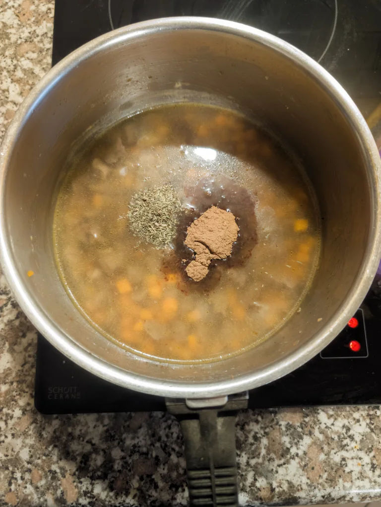Cuisson du boeuf carotte après coloration de la viande et des carottes