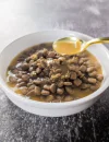 Sauce en topping pour croquettes de chien, une recette facile et zéro coût.